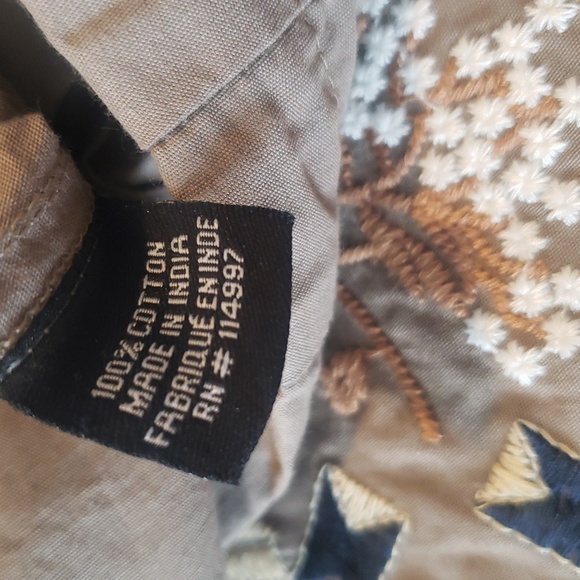 Tolani Short - Picture 6 of 6